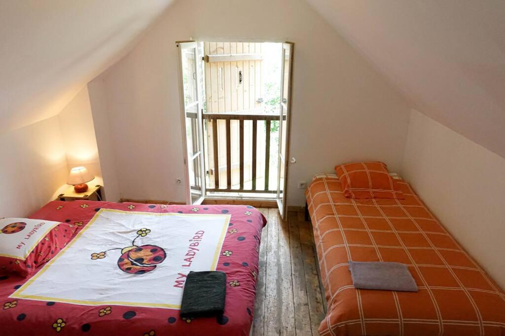 Gite Au Coeur D'Une Residence D'Artiste Saint-Aubin-de-Bonneval Bagian luar foto