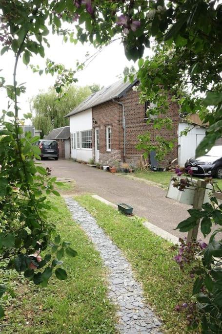Gite Au Coeur D'Une Residence D'Artiste Saint-Aubin-de-Bonneval Bagian luar foto